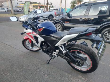 HONDA CBR 250 R, Foto 2