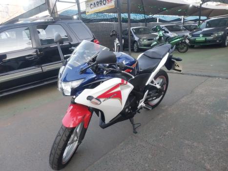 HONDA CBR 250 R, Foto 4