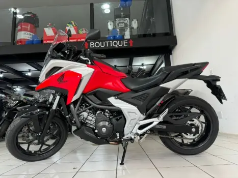 HONDA NC 750 X ABS, Foto 2