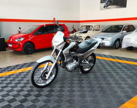 HONDA NX Falcon 400, Foto 2