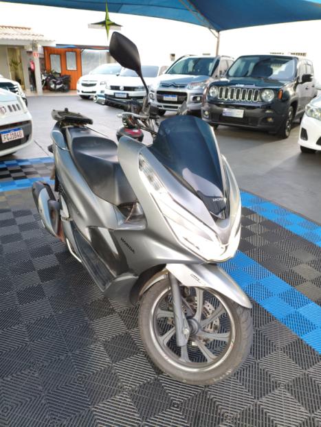 HONDA PCX 150 DLX, Foto 3