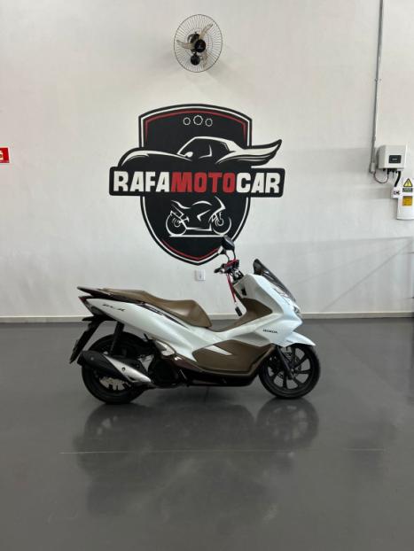 HONDA PCX 150 DLX, Foto 3