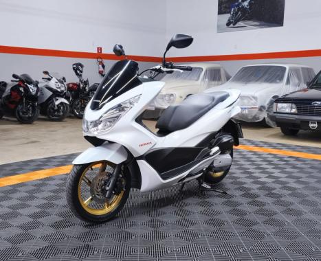 HONDA PCX 150 DLX, Foto 2