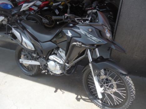HONDA XRE 300 ABS, Foto 1