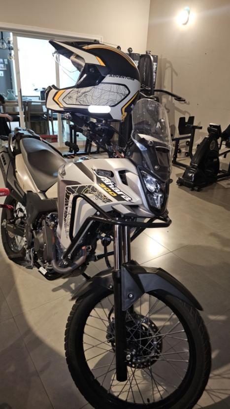 HONDA XRE 300 Sahara ADVENTURE, Foto 1