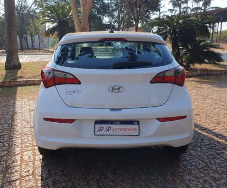 HYUNDAI HB 20 Hatch 1.0 12V 4P FLEX COMFORT PLUS, Foto 4