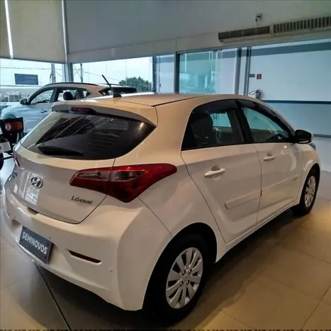 HYUNDAI HB 20 Hatch 1.6 16V 4P FLEX COMFORT PLUS, Foto 4