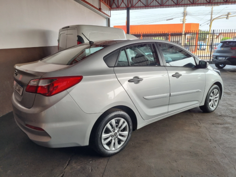 HYUNDAI HB 20 Sedan 1.0 12V 4P FLEX COMFORT PLUS, Foto 4