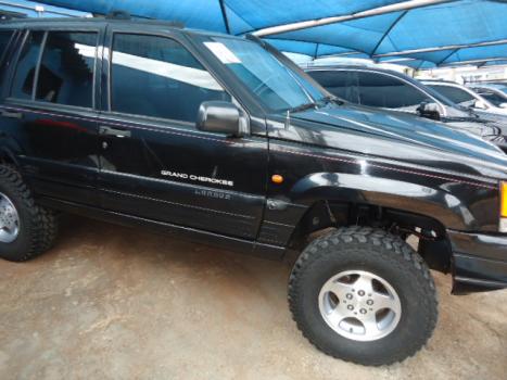 JEEP Cherokee 4.0 6 CILINDROS 12V 4P 4X4 LAREDO AUTOMTICO, Foto 2