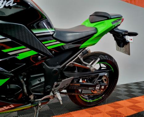 KAWASAKI Ninja 300 ABS, Foto 6