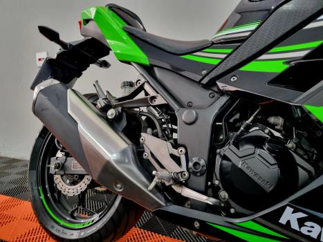 KAWASAKI Ninja 300 ABS, Foto 3