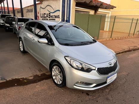 KIA Cerato Sedan 1.6 16V 4P SX3 AUTOMTICO, Foto 2