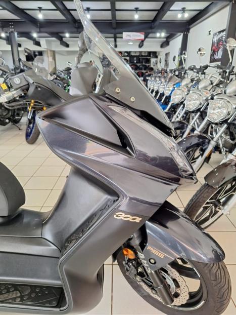 KYMCO Downtown 300i ABS, Foto 17