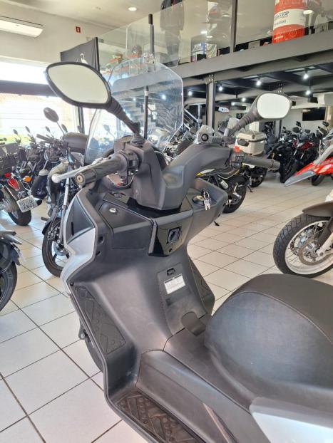 KYMCO Downtown 300i ABS, Foto 14