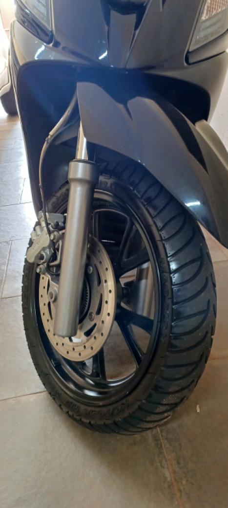 KYMCO People GT 300i ABS, Foto 3
