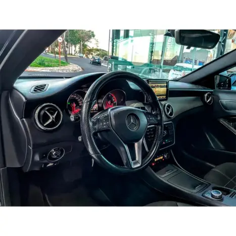 MERCEDES-BENZ GLA 200 1.6 16V 4P CGI VISION TURBO AUTOMTICO, Foto 3