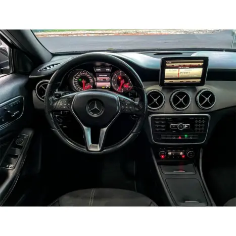 MERCEDES-BENZ GLA 200 1.6 16V 4P CGI VISION TURBO AUTOMTICO, Foto 6