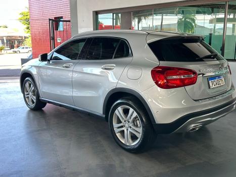 MERCEDES-BENZ GLA 200 1.6 16V 4P FLEX CGI ADVANCE TURBO AUTOMTICO, Foto 3
