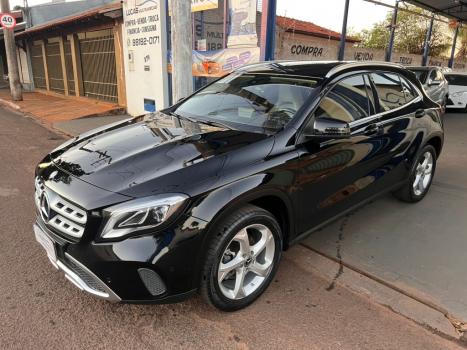 MERCEDES-BENZ GLA 200 1.6 16V 4P CGI ADVANCE TURBO AUTOMTICO, Foto 2