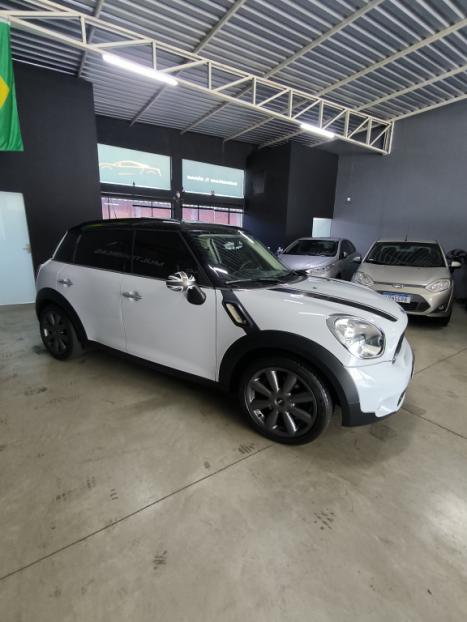 MINI Countryman 1.6 16V S TURBO, Foto 2