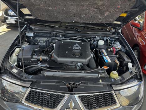 MITSUBISHI L 200 Triton 3.2 16V HPE 4X4 CABINE DUPLA TURBO DIESEL INTERCOOLER AUTOMTICO, Foto 10