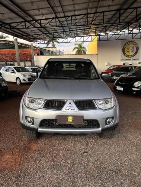 MITSUBISHI L 200 Triton 3.5 V6 HPE 4X4 FLEX CABINE DUPLA AUTOMTICO, Foto 2