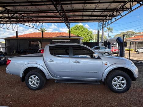 MITSUBISHI L 200 Triton 3.5 V6 HPE 4X4 FLEX CABINE DUPLA AUTOMTICO, Foto 4