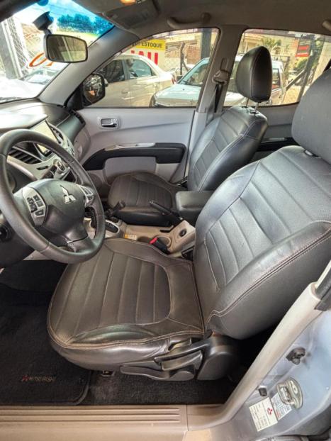 MITSUBISHI L 200 Triton 3.5 V6 HPE 4X4 FLEX CABINE DUPLA AUTOMTICO, Foto 7