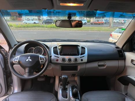 MITSUBISHI L 200 Triton 2.4 16V SPORT HPE 4X4 CABINE DUPLA TURBO DIESEL AUTOMTICO, Foto 5