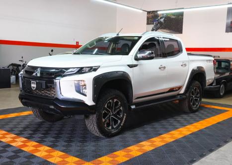 MITSUBISHI L 200 Triton 2.4 16V SPORT HPE-S 4X4 CABINE DUPLA TURBO DIESEL AUTOMTICO, Foto 2