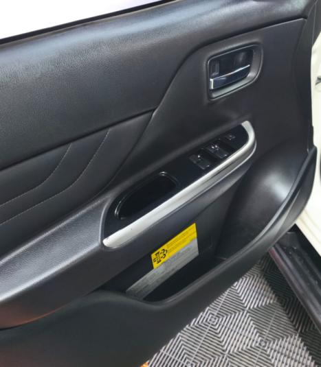 MITSUBISHI L 200 Triton 2.4 16V SPORT HPE-S 4X4 CABINE DUPLA TURBO DIESEL AUTOMTICO, Foto 8