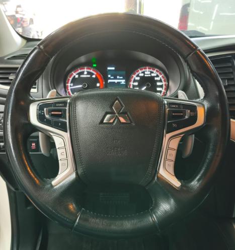 MITSUBISHI L 200 Triton 2.4 16V SPORT HPE-S 4X4 CABINE DUPLA TURBO DIESEL AUTOMTICO, Foto 14