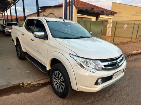 MITSUBISHI L 200 Triton 2.4 16V SPORT HPE-S 4X4 CABINE DUPLA TURBO DIESEL AUTOMTICO, Foto 2