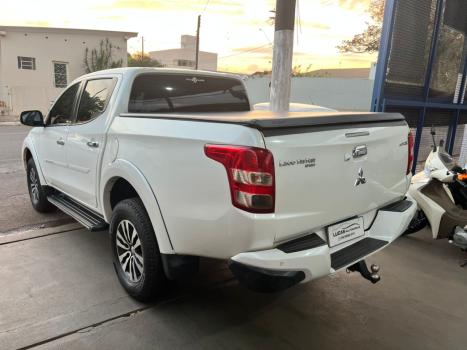 MITSUBISHI L 200 Triton 2.4 16V SPORT HPE-S 4X4 CABINE DUPLA TURBO DIESEL AUTOMTICO, Foto 3