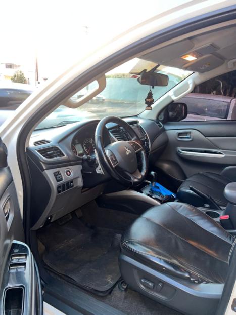 MITSUBISHI L 200 Triton 2.4 16V SPORT HPE-S 4X4 CABINE DUPLA TURBO DIESEL AUTOMTICO, Foto 5