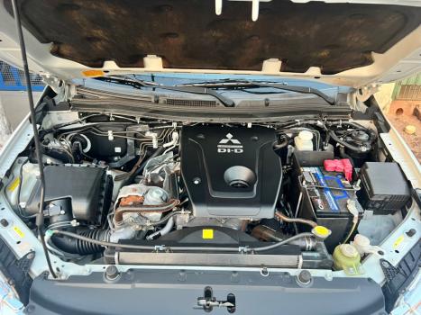 MITSUBISHI L 200 Triton 2.4 16V SPORT HPE-S 4X4 CABINE DUPLA TURBO DIESEL AUTOMTICO, Foto 9