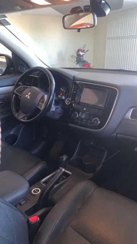 MITSUBISHI Outlander 3.0 V6 24V 4P GT 4X4 AUTOMTICO, Foto 4