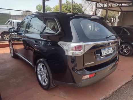 MITSUBISHI Outlander 2.0 16V 4P HPE AUTOMTICO, Foto 2