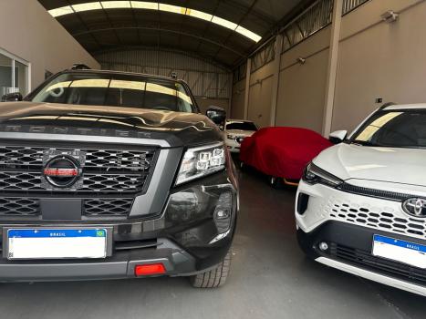 NISSAN Frontier 2.3 16V PRO4X CABINE DUPLA 4X4 BI-TURBO DIESEL AUTOMTICO, Foto 3