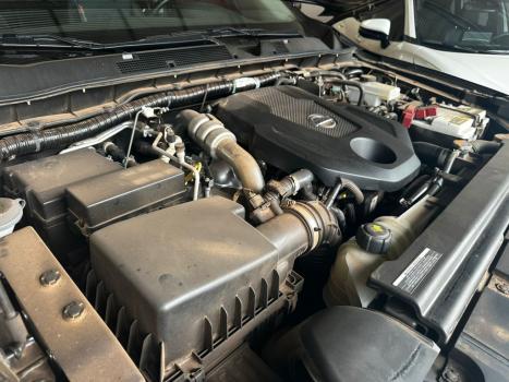 NISSAN Frontier 2.3 16V PRO4X CABINE DUPLA 4X4 BI-TURBO DIESEL AUTOMTICO, Foto 5