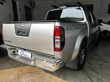 NISSAN Frontier 2.5 SE 4X4 ATTACK TURBO DIESEL CABINE DUPLA, Foto 4