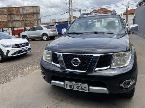 NISSAN Frontier 2.5 SL 4X4 TURBO DIESEL CABINE DUPLA AUTOMTICO, Foto 2