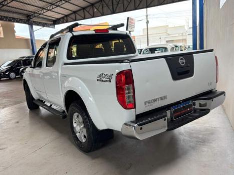 NISSAN Frontier 2.5 LE 4X4 TURBO DIESEL CABINE DUPLA, Foto 4