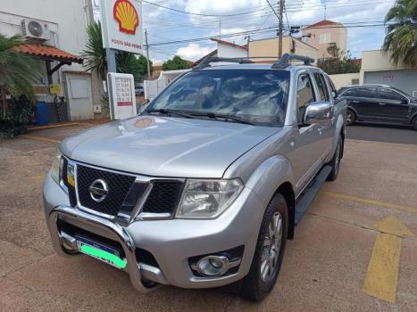 NISSAN Frontier 2.5 SL 4X4 TURBO DIESEL CABINE DUPLA AUTOMTICO, Foto 2