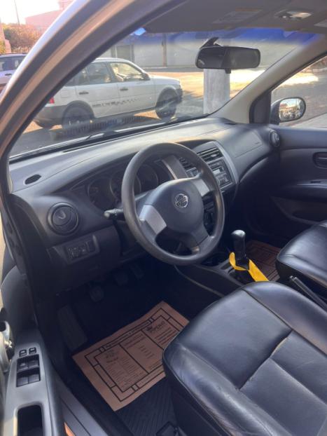 NISSAN Livina 1.6 16V 4P S FLEX, Foto 4