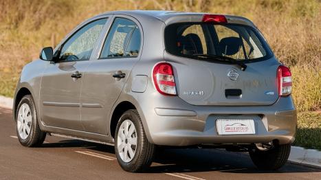 NISSAN March 1.0 12V 4P S FLEX, Foto 4