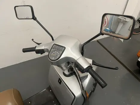 PIAGGIO Vespa PX 200 E, Foto 3