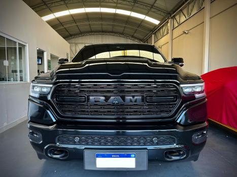 RAM 1500 5.7 V8 LIMITED NIGHT EDITION CABINE DUPLA 4X4 AUTOMTICO, Foto 3