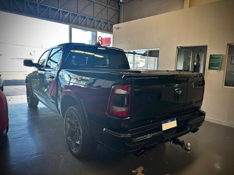 RAM 1500 5.7 V8 LIMITED NIGHT EDITION CABINE DUPLA 4X4 AUTOMTICO, Foto 9