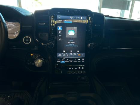 RAM 1500 5.7 V8 LIMITED NIGHT EDITION CABINE DUPLA 4X4 AUTOMTICO, Foto 18